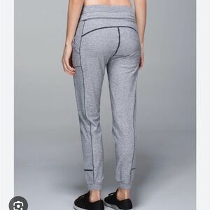 Lululemon base runner joggers size 4